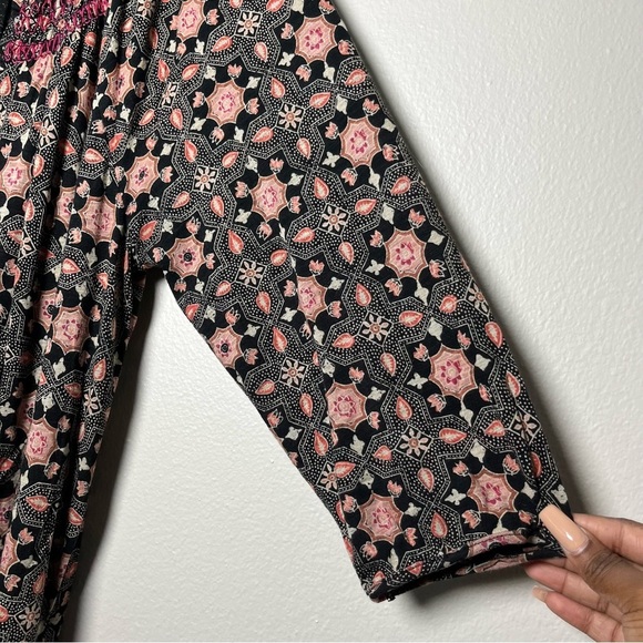 Lucky Brand Women Top 1X Black Pink Embroidered Split Neck Boho Dark Cottagecore - Picture 8 of 11